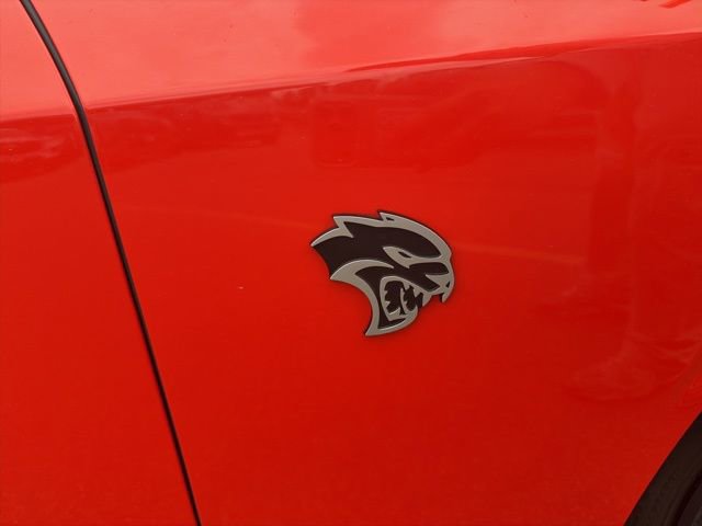 Used 2016 Dodge Challenger SRT Hellcat RWD image 12