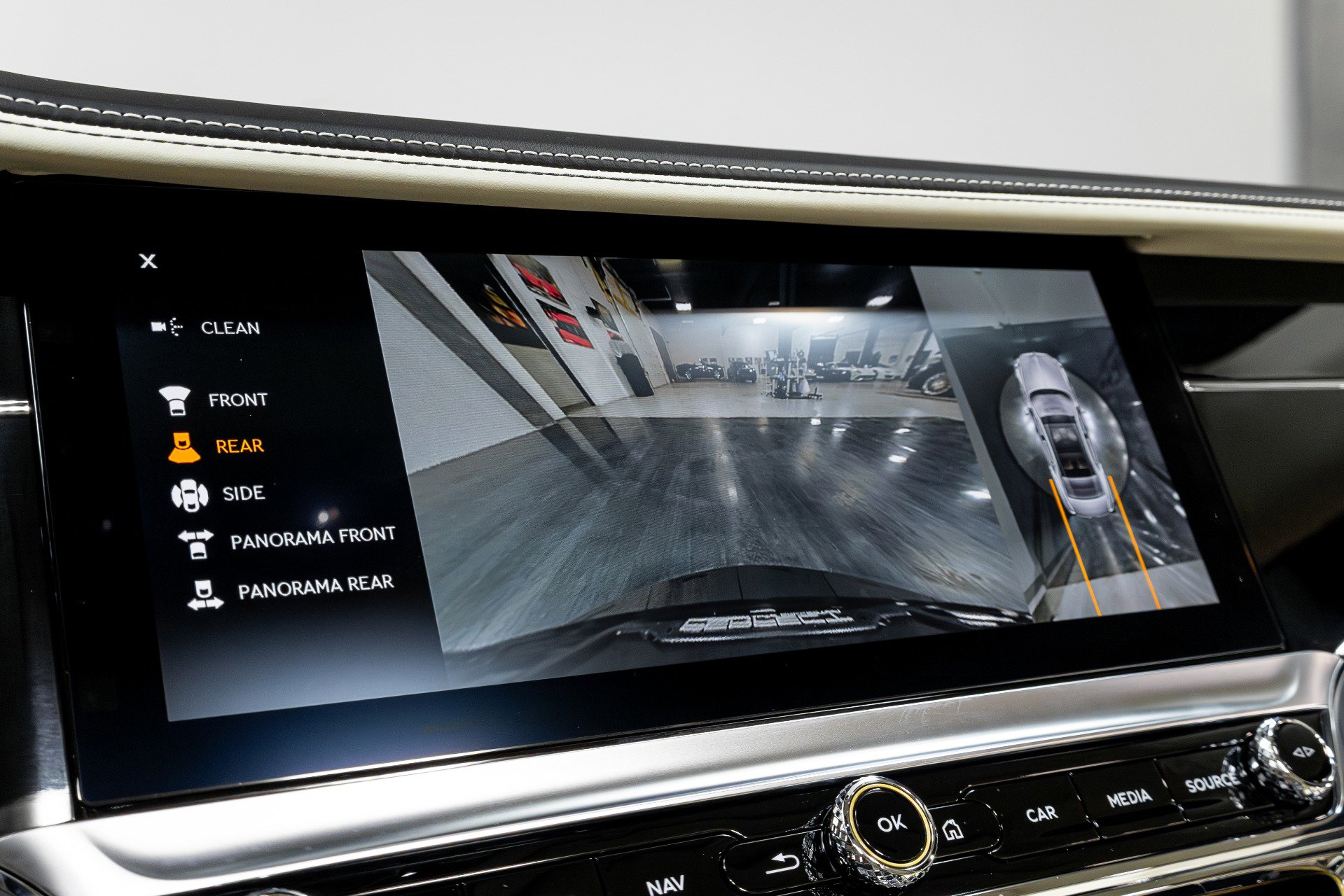 Used 2021 Bentley Flying Spur W12 image 78