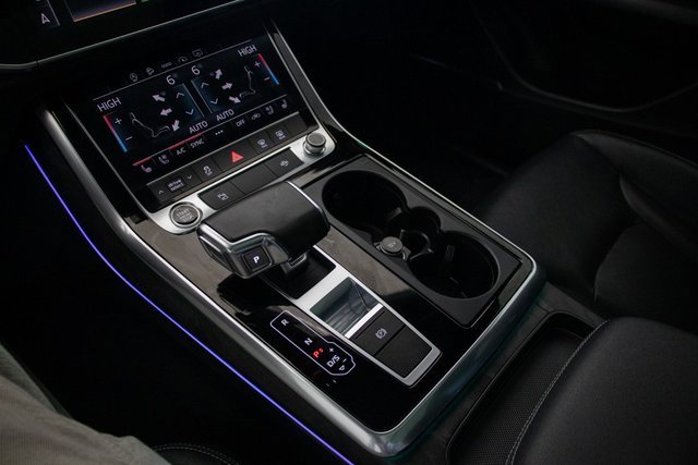 Used 2021 Audi Q8 Premium Plus image 35