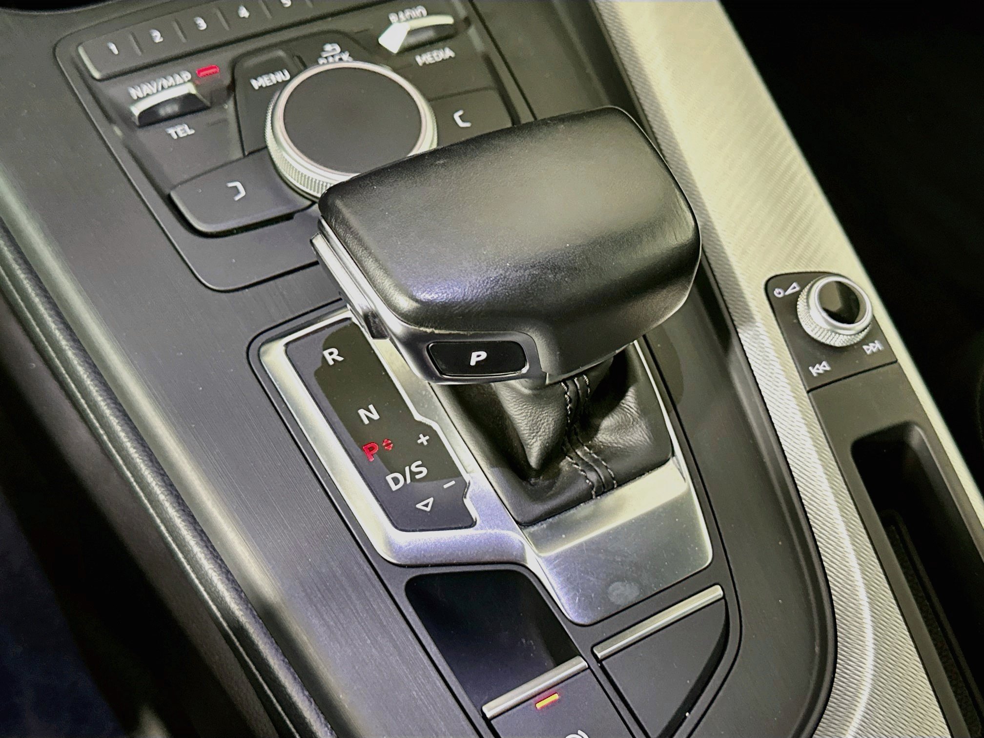 Used 2018 Audi A4 2.0T Ultra Premium w/ Convenience Package FWD image 23