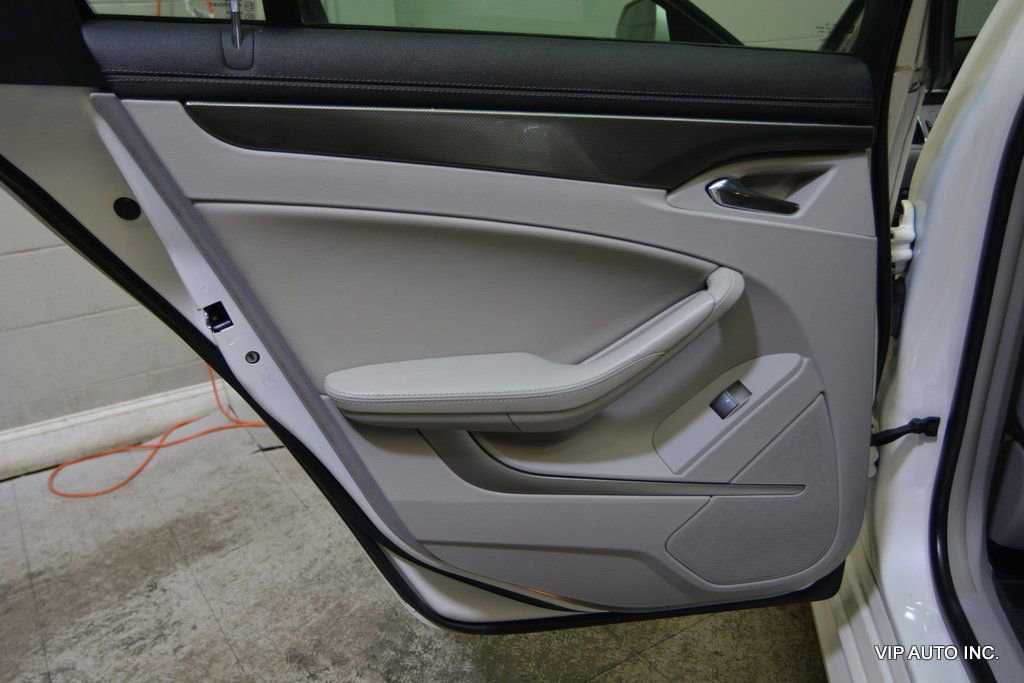 Used 2010 Cadillac CTS Wagon image 9