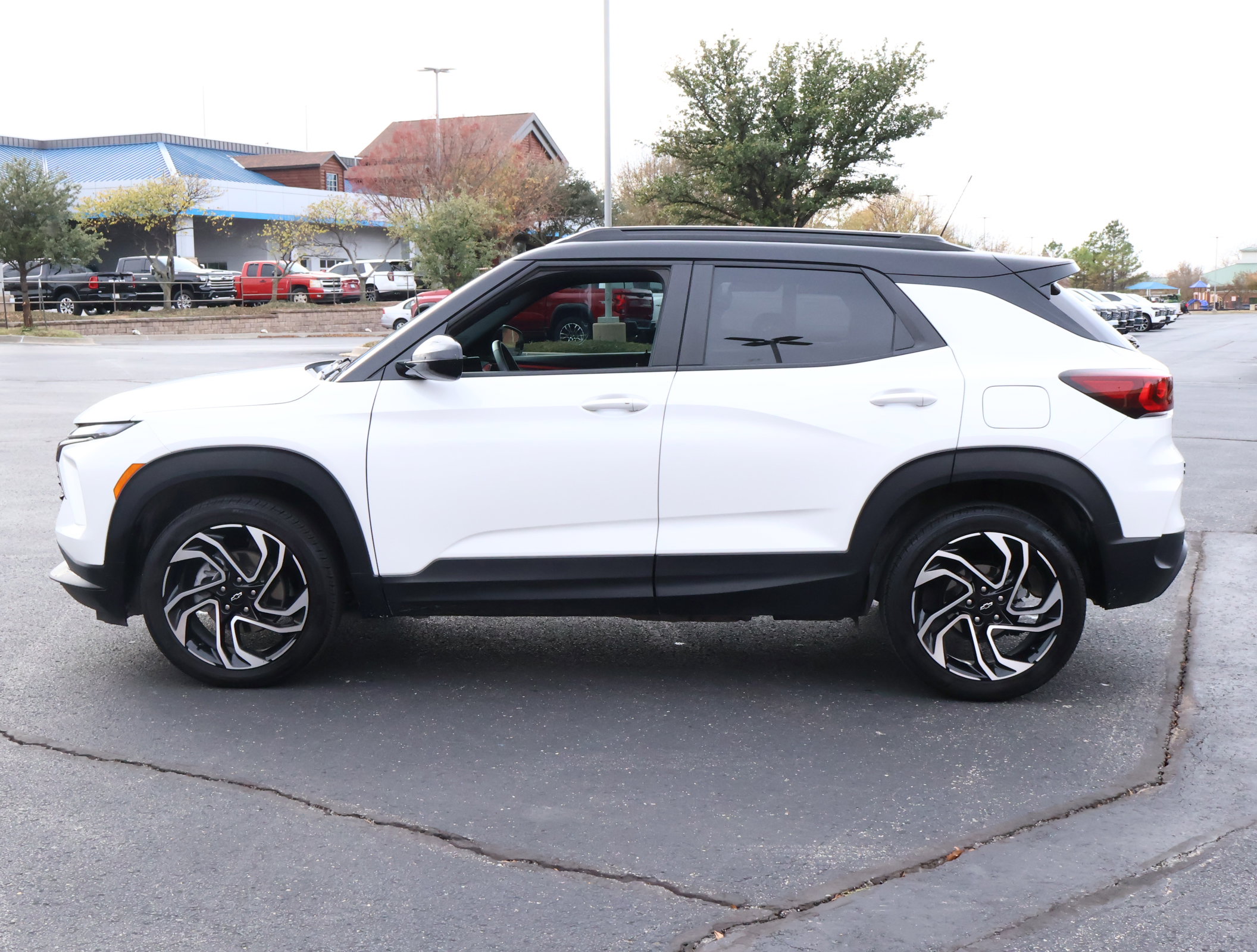 Certified 2025 Chevrolet TrailBlazer RS w/ Convenience Package image 34