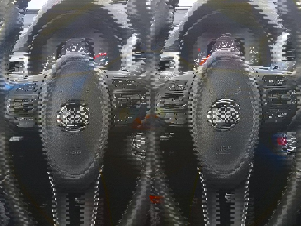 Used 2016 Kia Sorento SX image 18