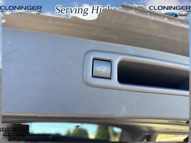 Used 2023 Toyota Highlander XLE
