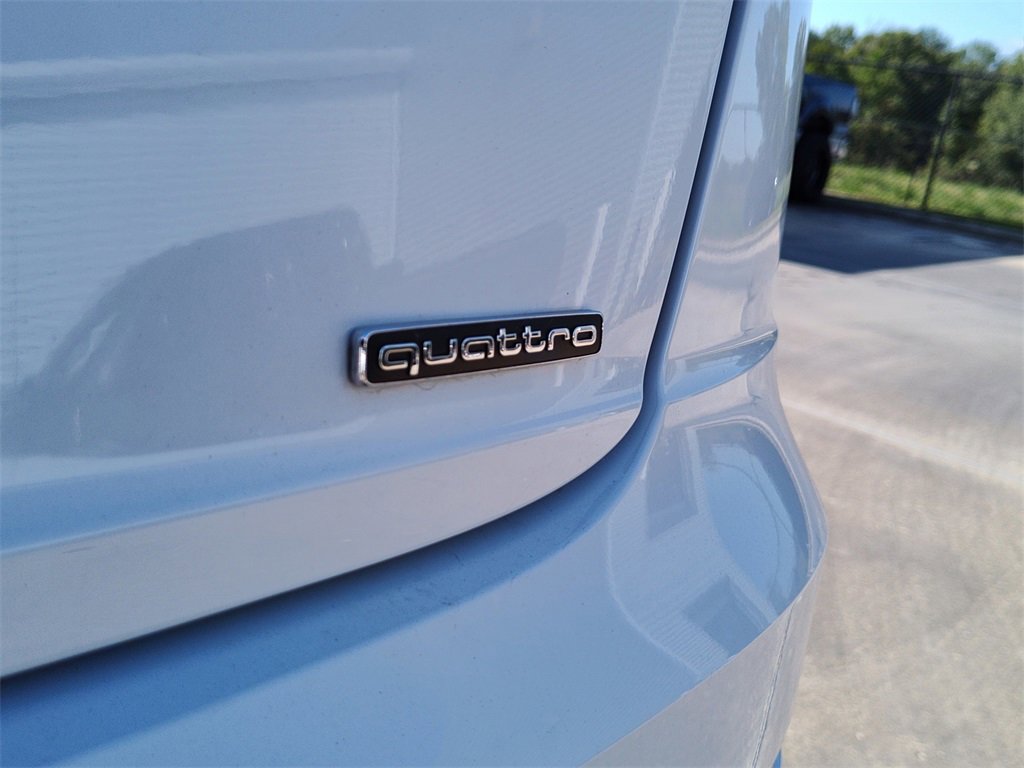 Used 2023 Audi Q8 Premium image 8