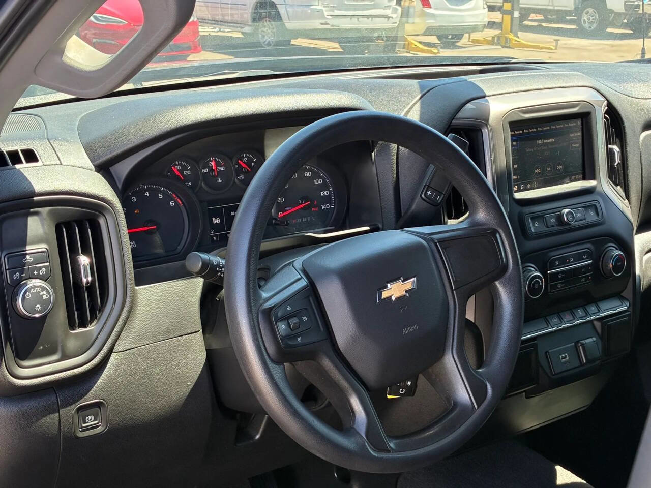 Used 2020 Chevrolet Silverado 1500 Custom w/ Custom Value Package RWD image 17