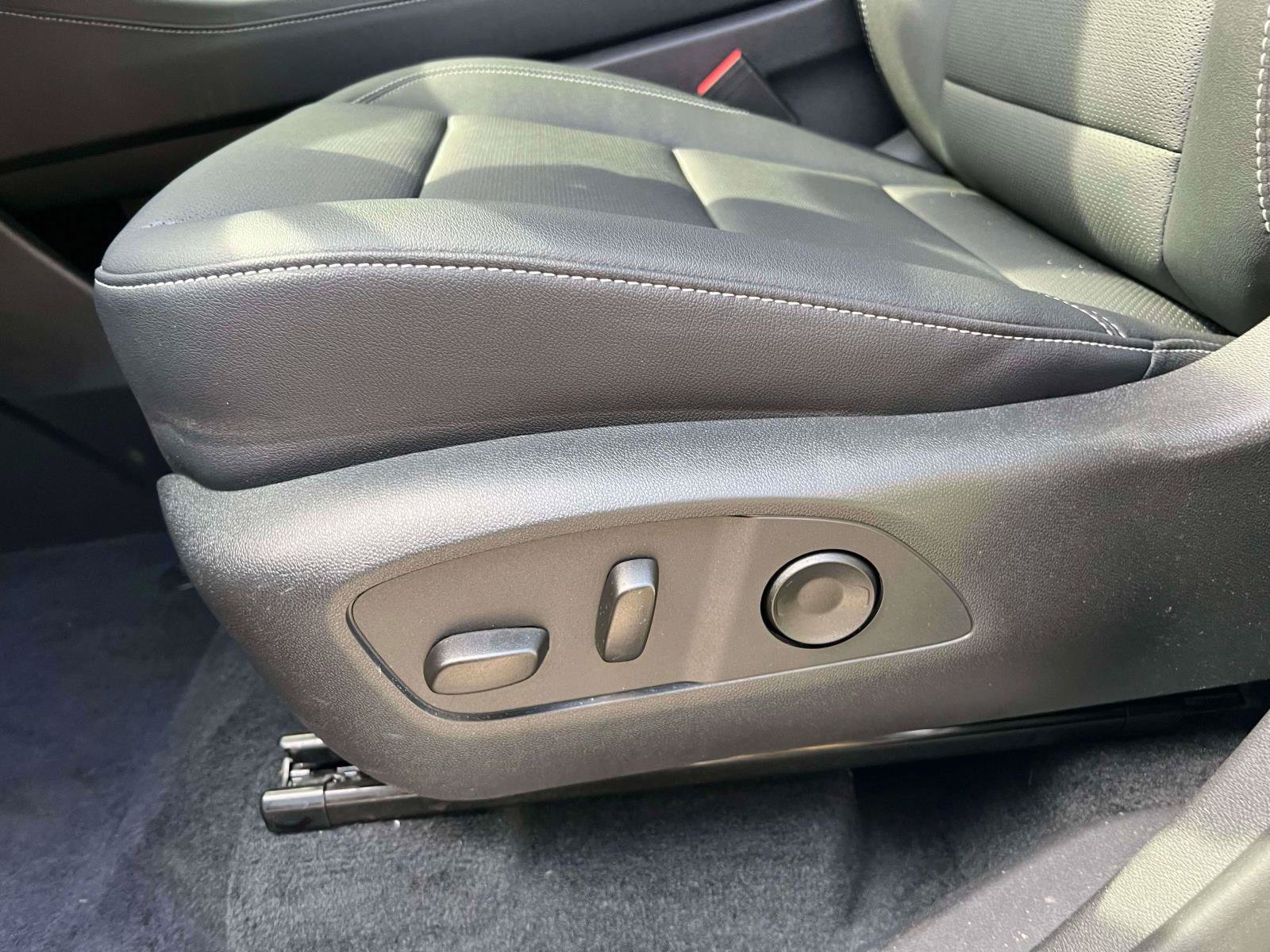 Used 2025 Chevrolet Traverse LT w/ Sun and Wheel Package AWD/4WD image 20