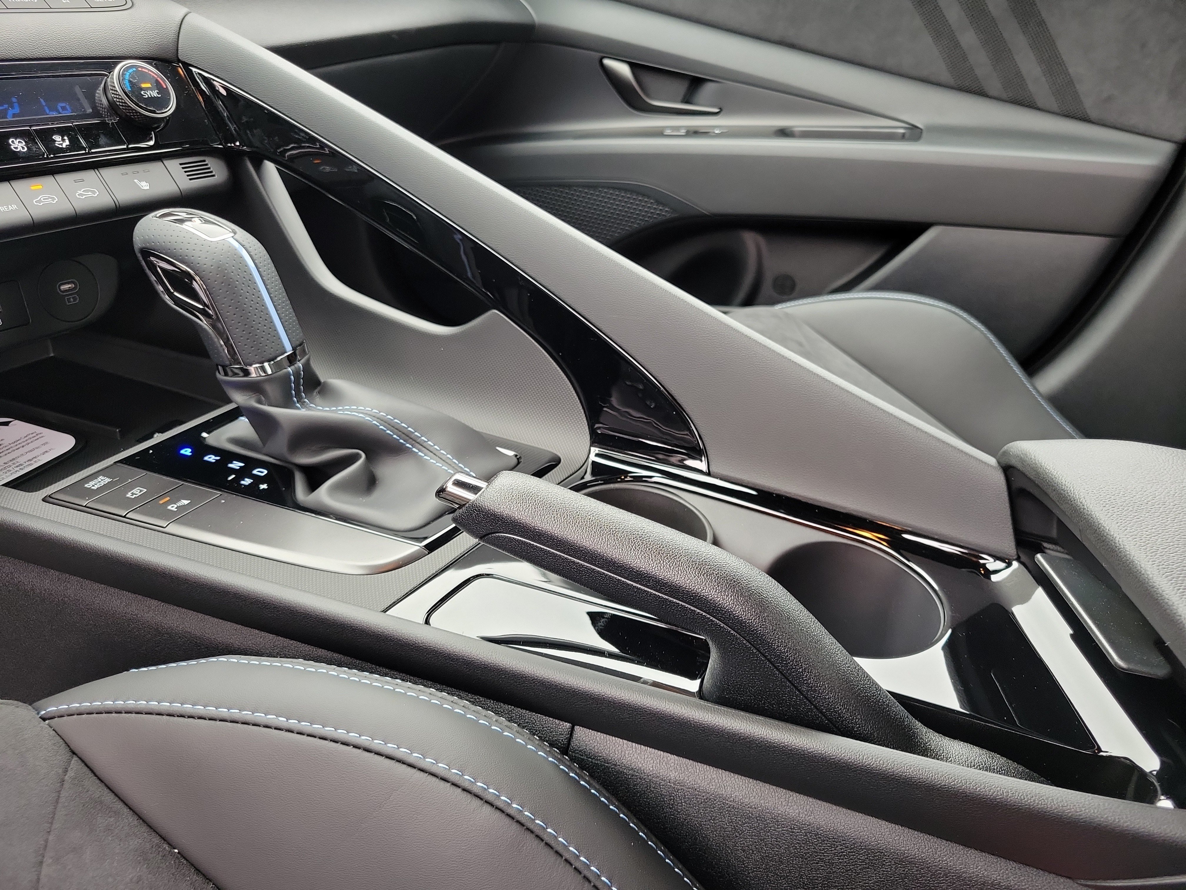 New 2026 Hyundai Elantra N FWD image 12