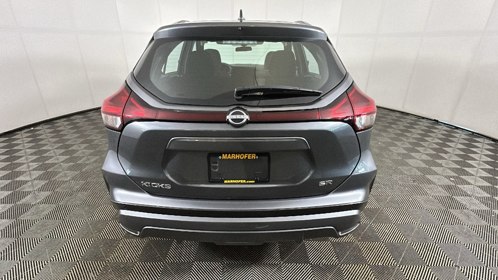 Used 2023 Nissan Kicks SR FWD image 4