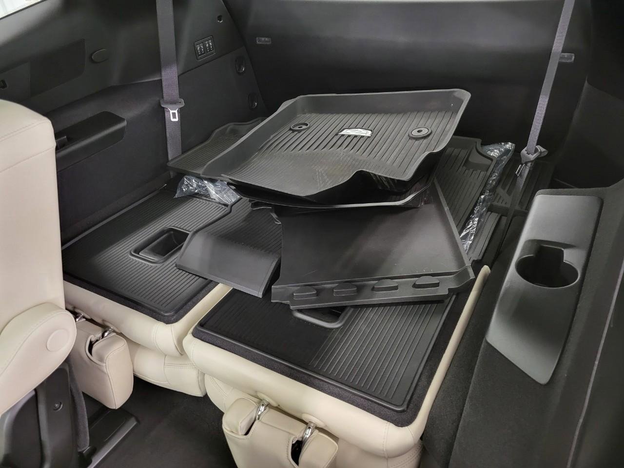 Certified 2025 Cadillac XT6 Sport w/ LPO, Floor Liner Package image 26