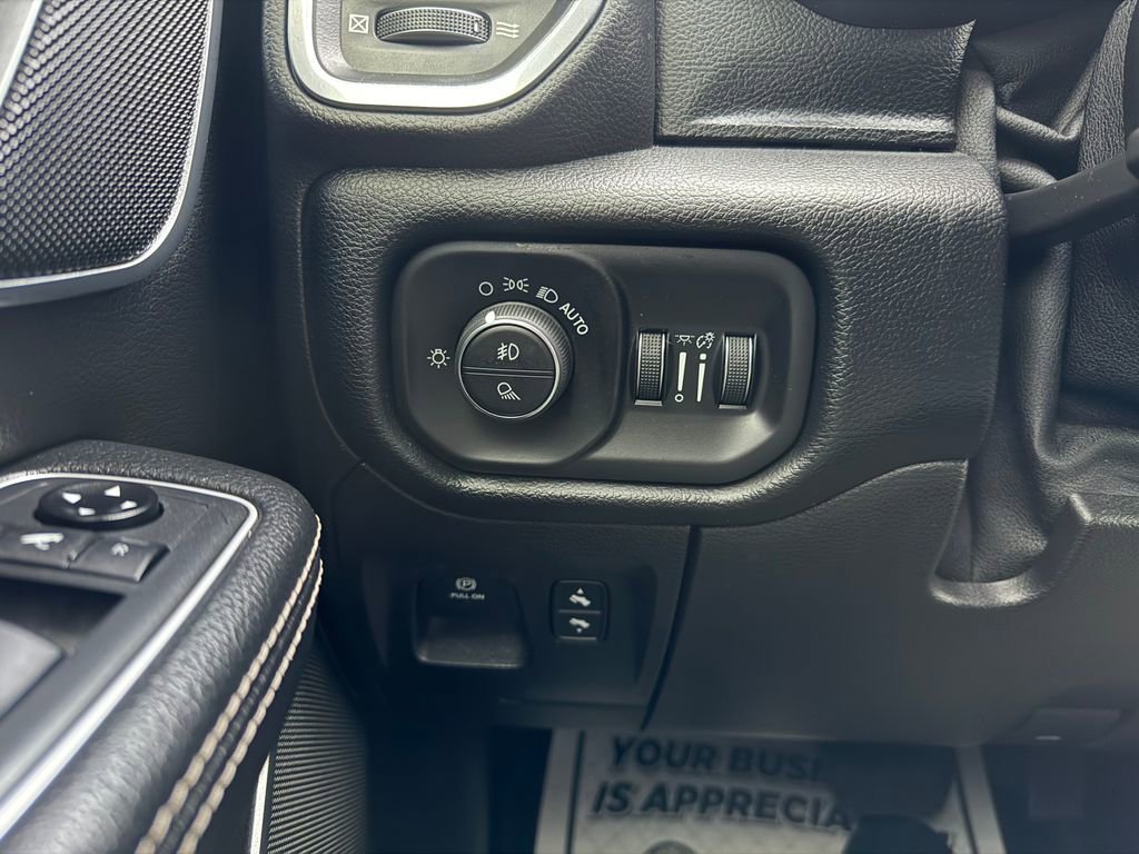 Used 2021 RAM 1500 Laramie w/ Night Edition image 18
