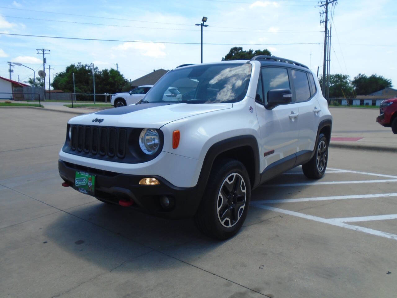 Used 2016 Jeep Renegade Trailhawk AWD/4WD image 3