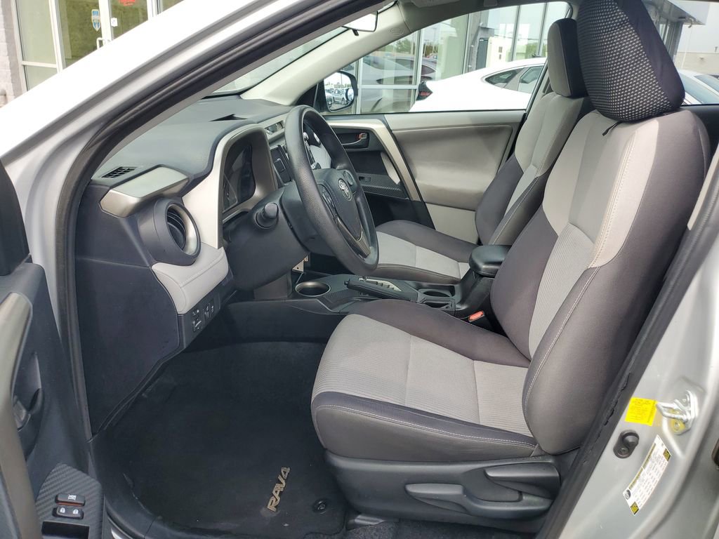 Used 2013 Toyota RAV4 XLE FWD image 13