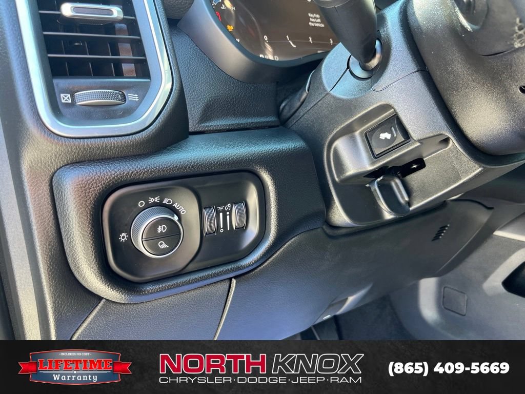 New 2026 RAM 2500 Laramie AWD/4WD image 7
