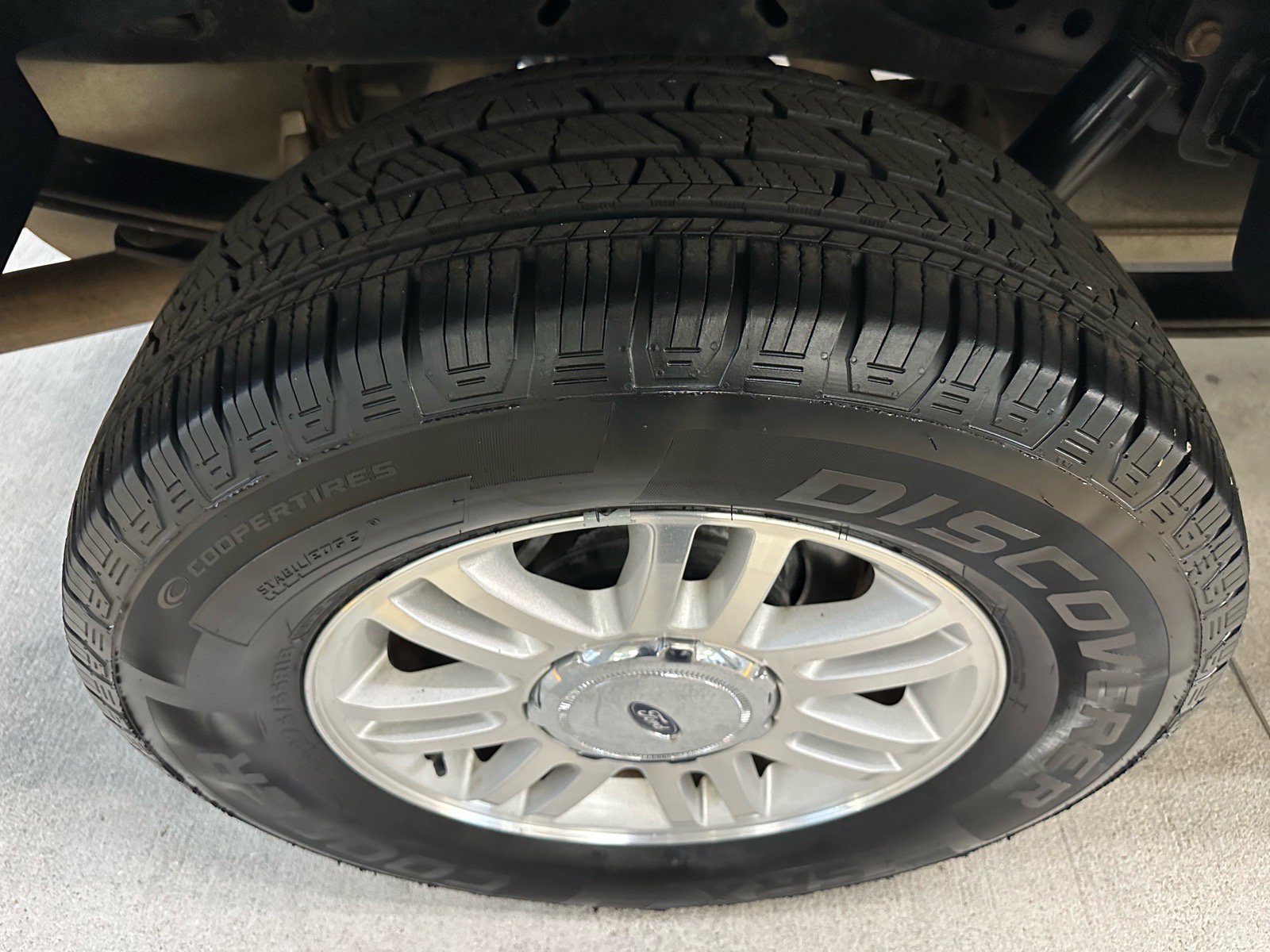 Used 2014 Ford F150 Lariat w/ Equipment Group 501A Mid image 14