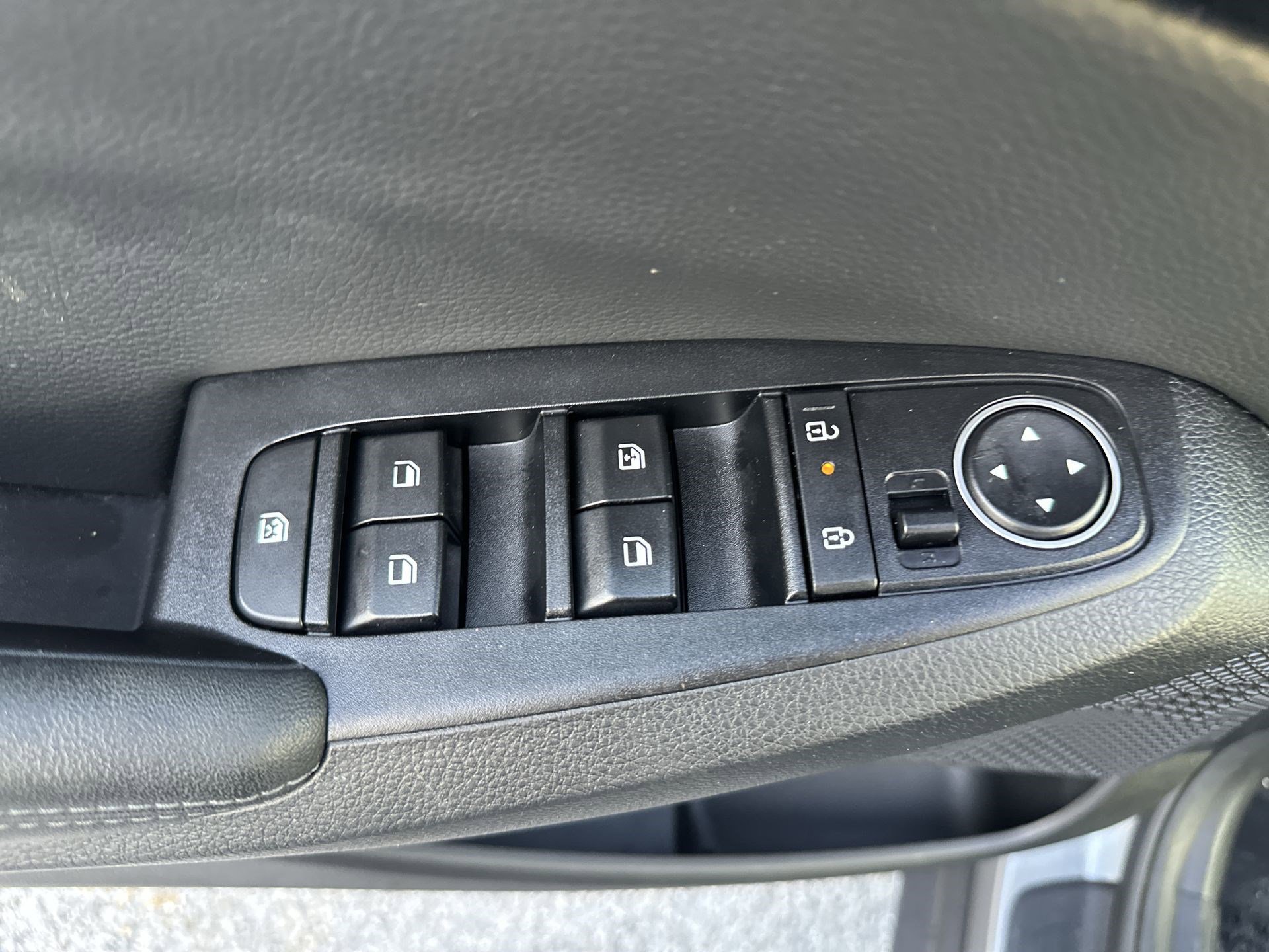 Certified 2025 Kia Seltos S FWD image 15