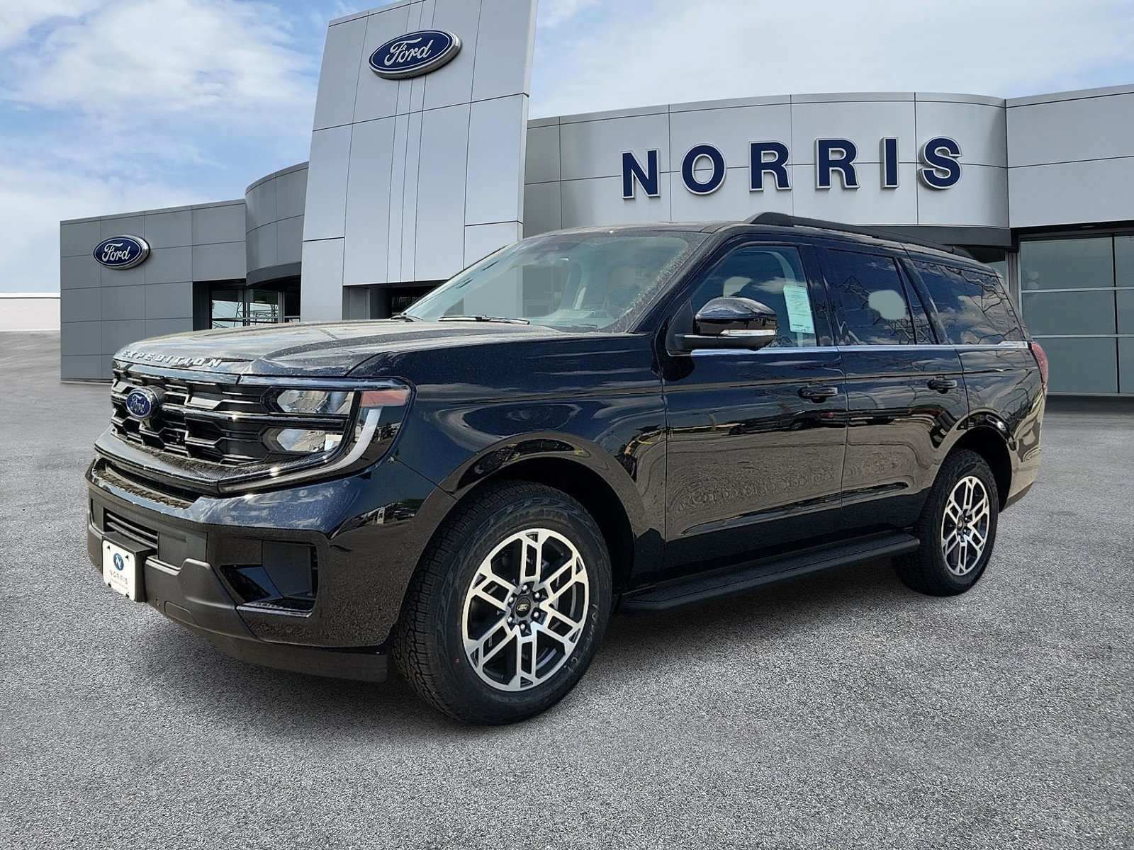 New 2026 Ford Expedition Active AWD/4WD image 2