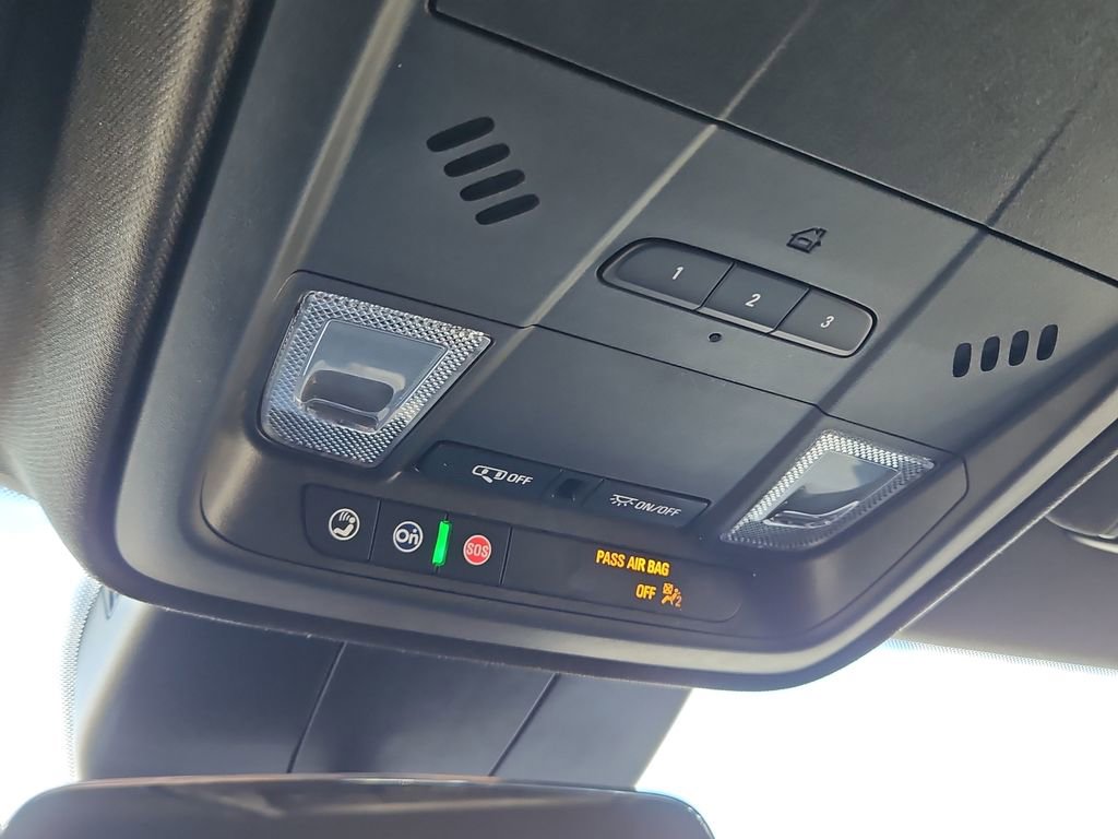 Used 2025 Cadillac XT4 Premium Luxury image 20