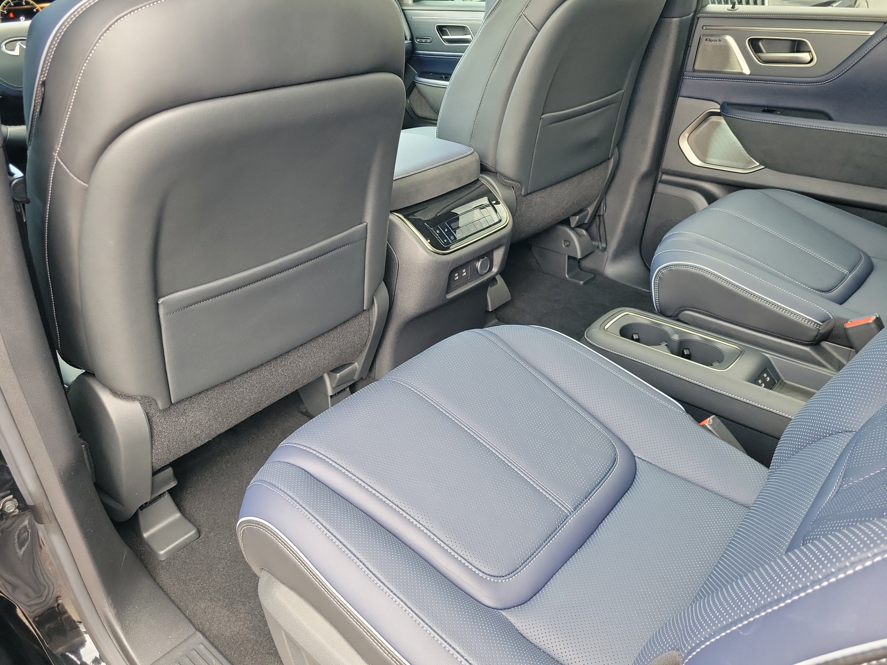 Certified 2026 INFINITI QX80 4WD w/ Sport Exterior Package image 46