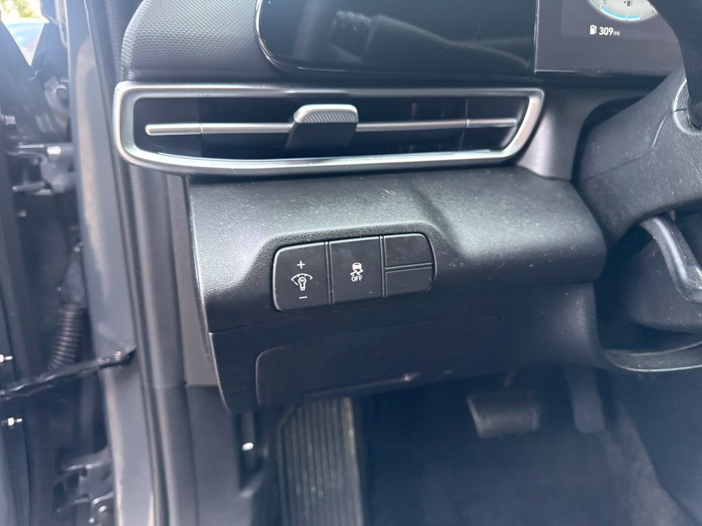 Used 2024 Hyundai Elantra SEL FWD image 14