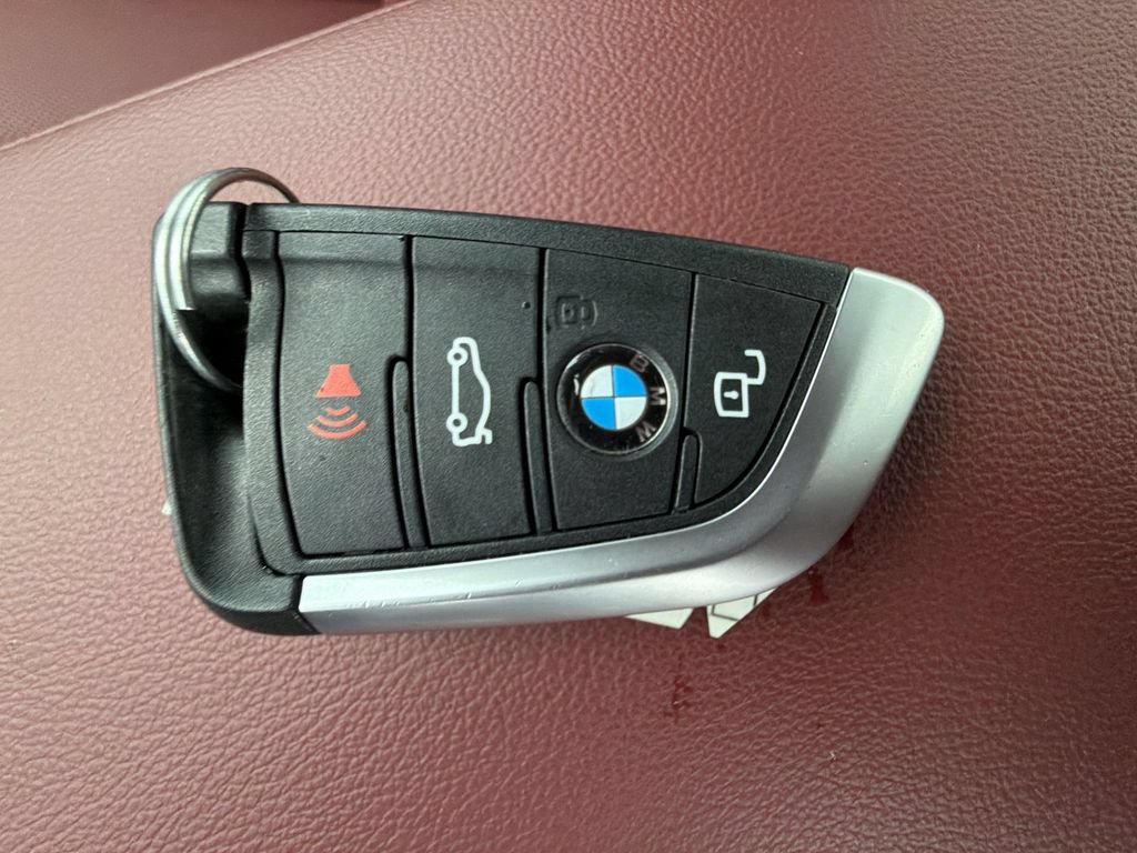 Used 2023 BMW 330i xDrive Sedan w/ M Sport Package AWD/4WD image 28