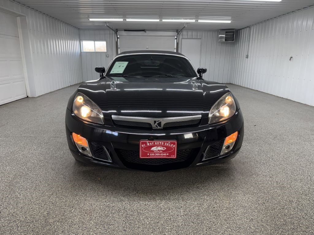 Used 2007 Saturn Sky Red Line image 2
