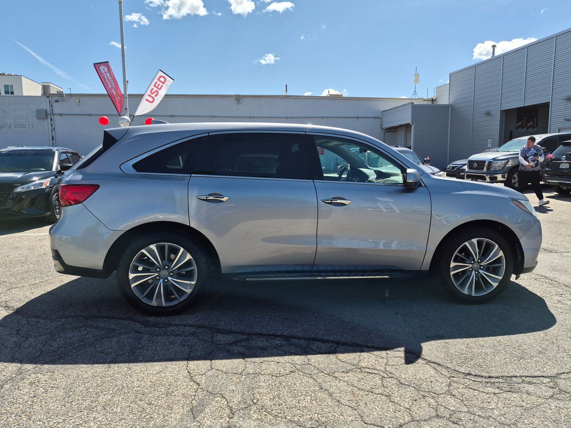 Used 2017 Acura MDX SH-AWD w/ Technology Package image 2