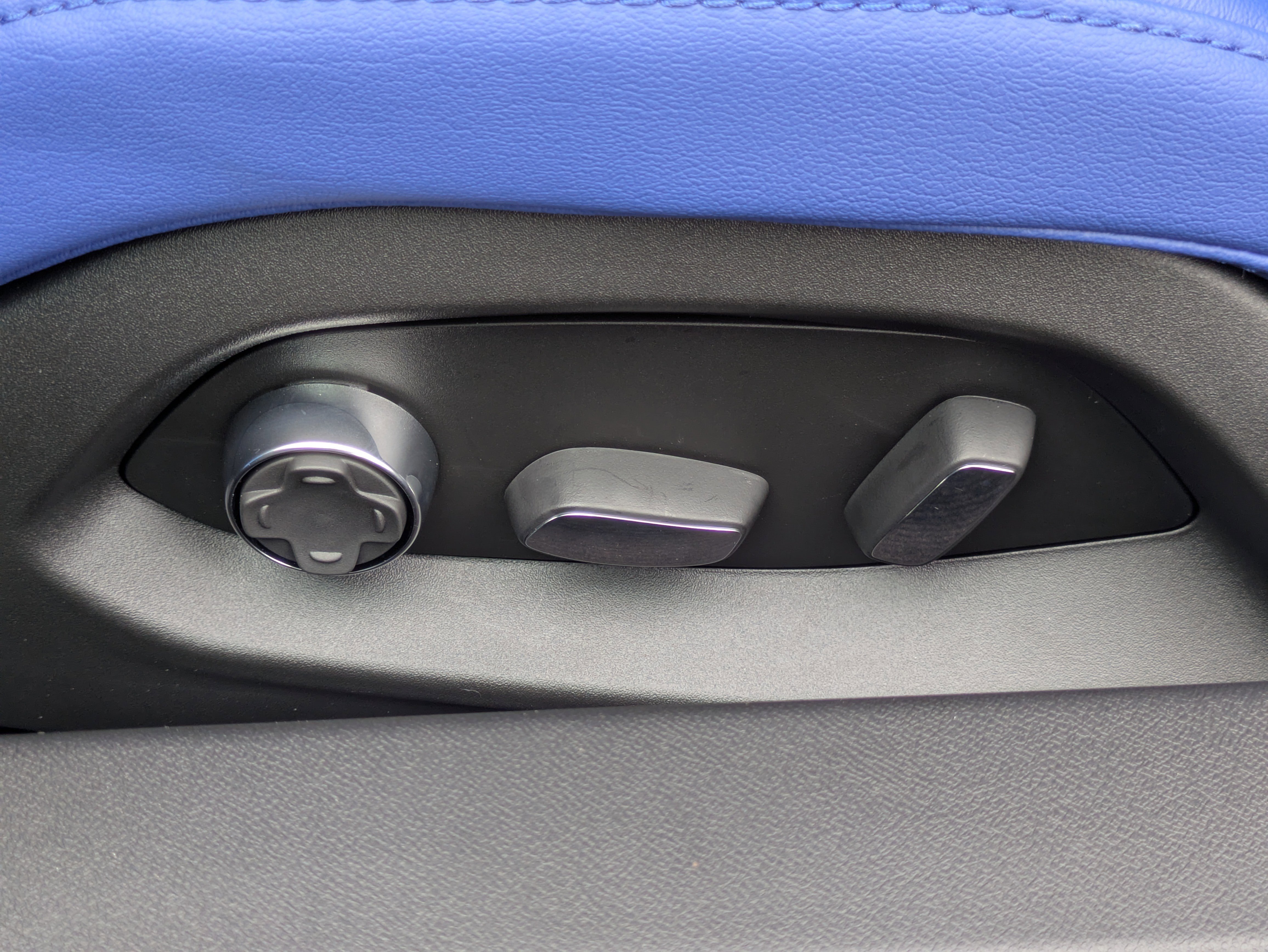 New 2026 Chevrolet Corvette Stingray Premium Cpe w/ Z51 Performance Package image 9