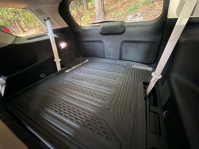 Used 2021 Ford Explorer Limited w/ Equipment Group 301A RWD image 10