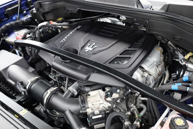 Used 2024 Maserati Grecale GT image 9