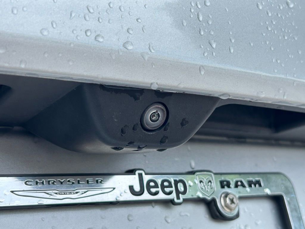 Certified 2024 Jeep Grand Cherokee Laredo X w/ Trailer Tow Package image 33