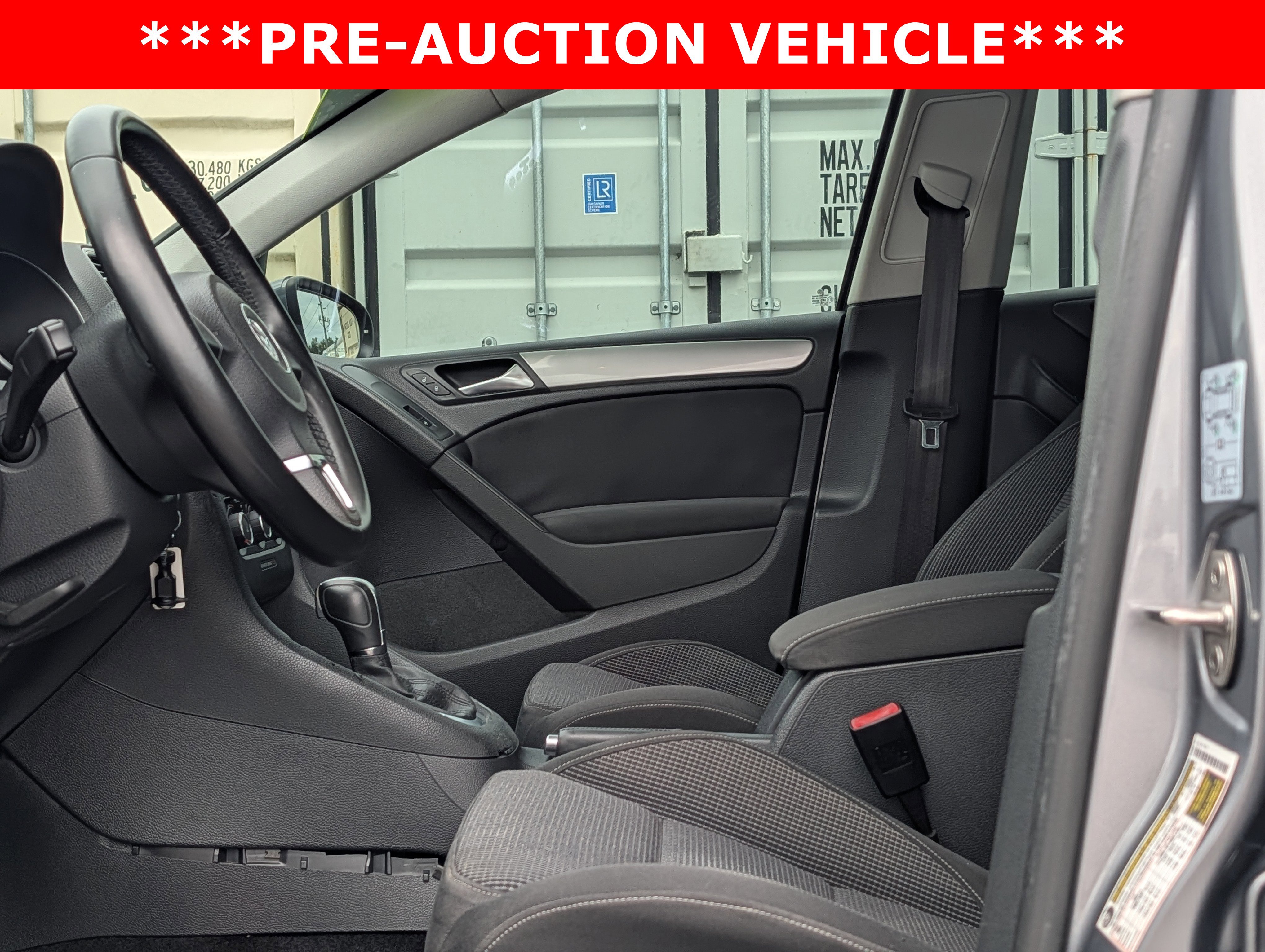 Used 2013 Volkswagen Golf 4-Door FWD image 20