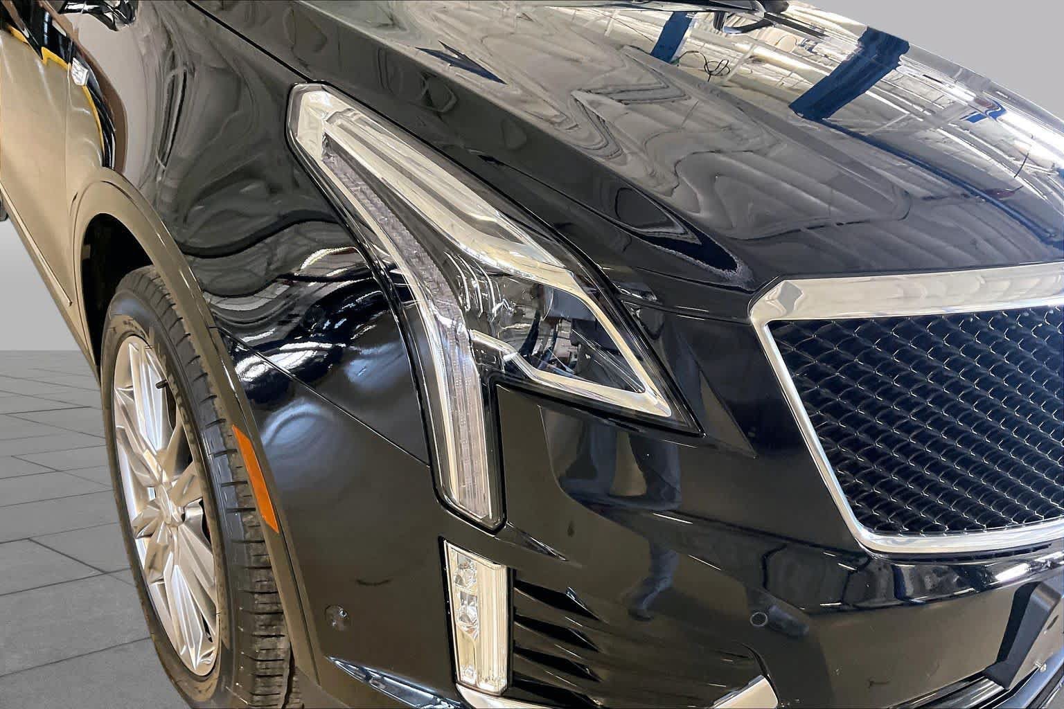 Used 2025 Cadillac XT5 Sportv w/ Technology Package AWD/4WD image 25