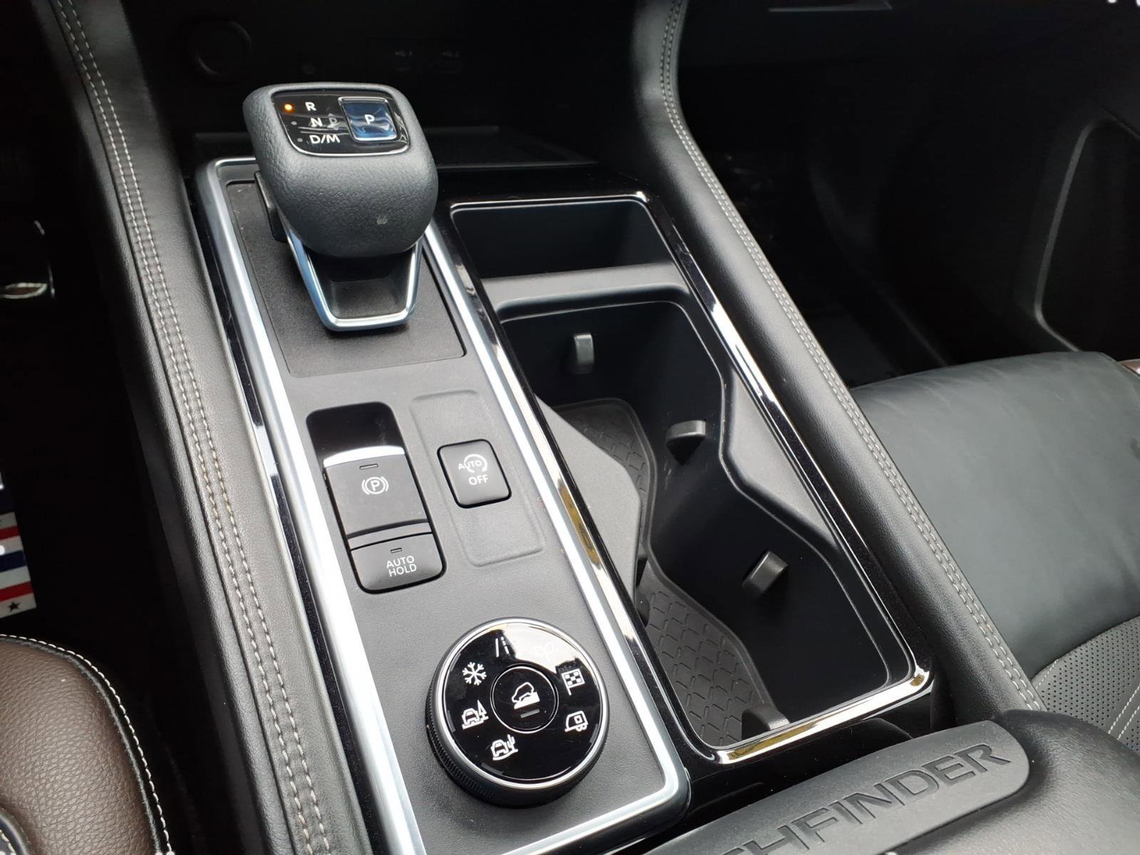 Used 2022 Nissan Pathfinder Platinum w/ Cargo Package image 21