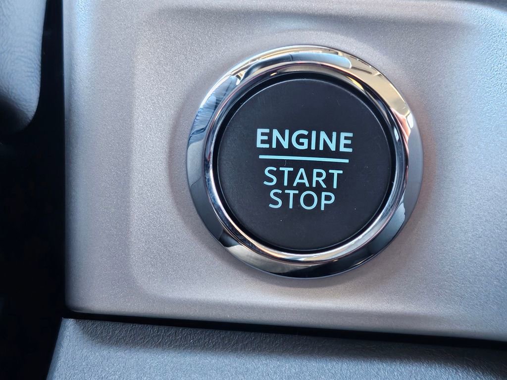 New 2026 Ford F250 XLT w/ XLT Premium Package image 12