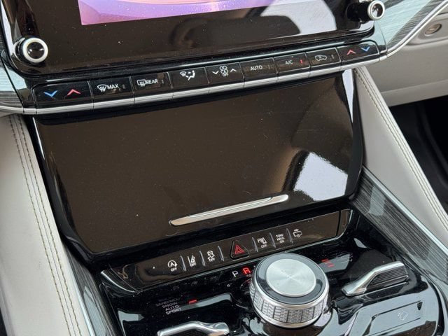 Used 2022 Jeep Wagoneer Series III AWD/4WD image 20