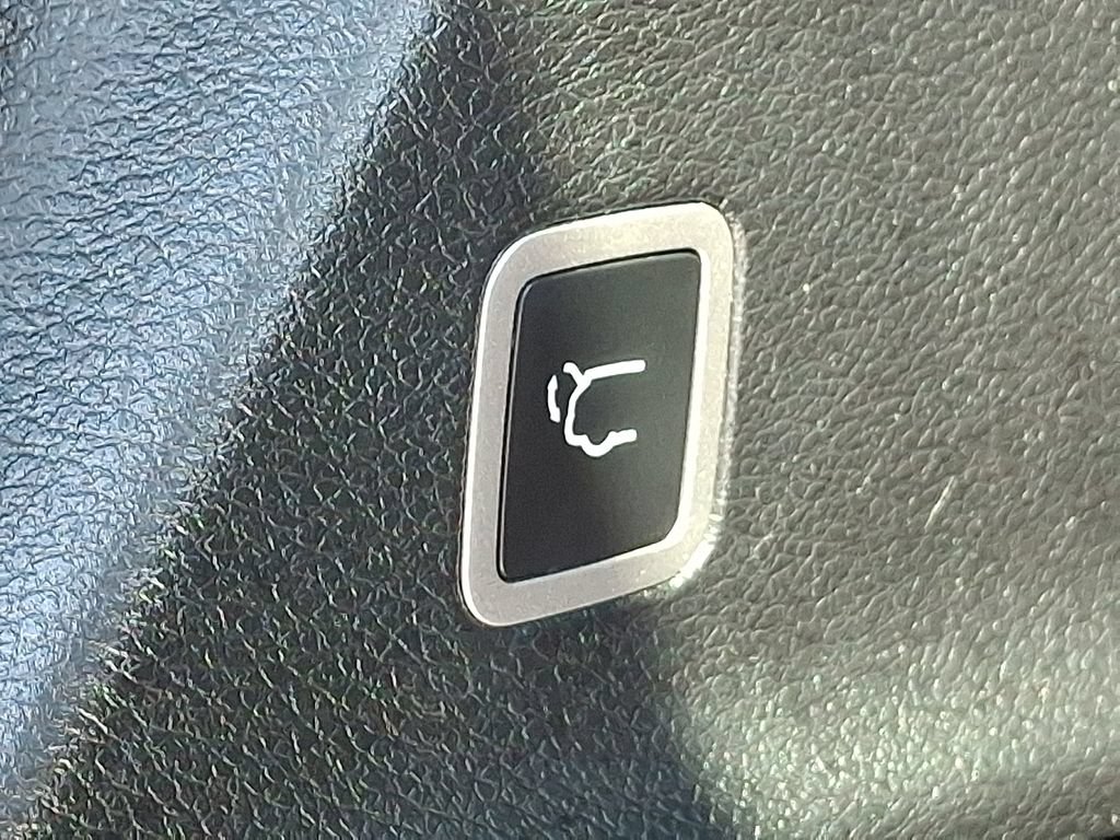 Used 2024 Chrysler Pacifica Pinnacle FWD image 30