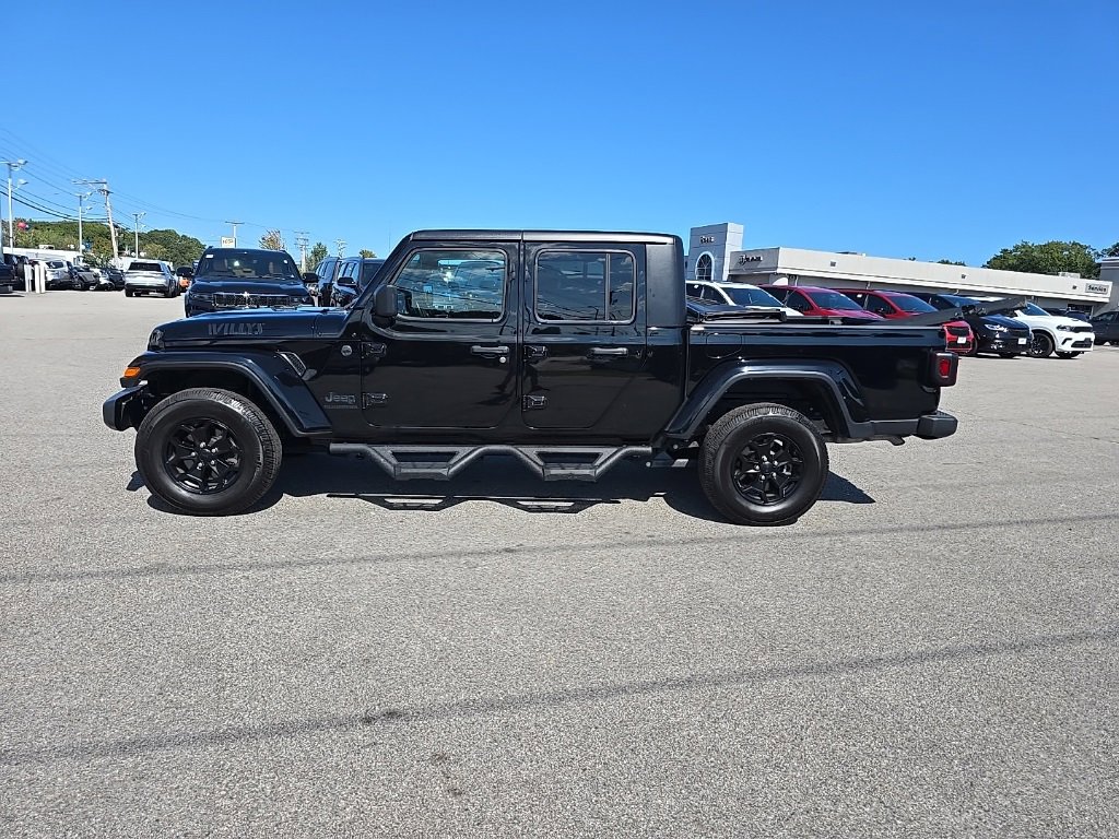 Certified 2022 Jeep Gladiator Willys image 4