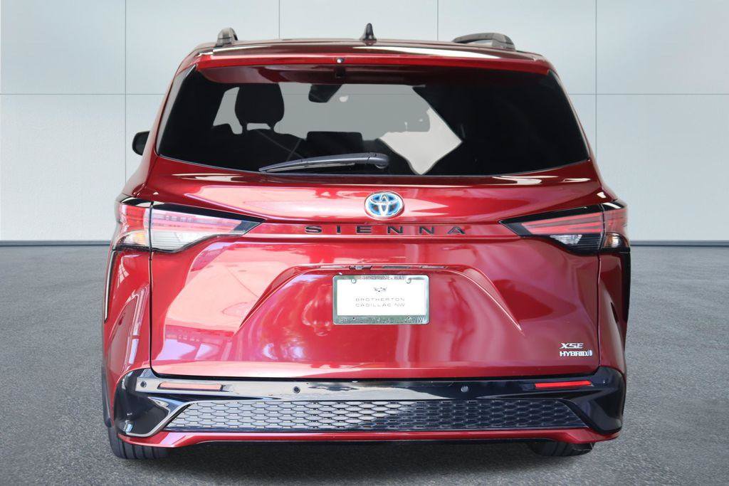 Used 2023 Toyota Sienna XSE w/ XSE Plus Package FWD image 16