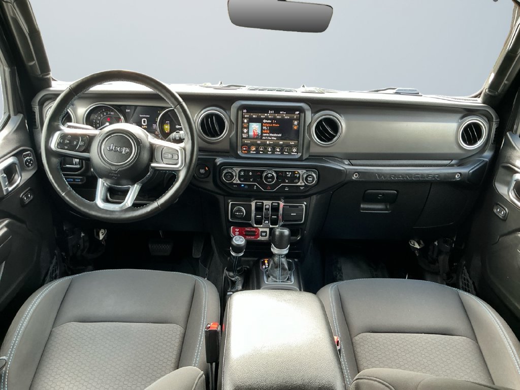 Used 2023 Jeep Wrangler Unlimited Rubicon 4xe w/ Cold Weather Group AWD/4WD image 11