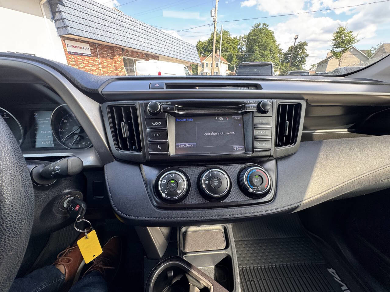 Used 2018 Toyota RAV4 LE image 41