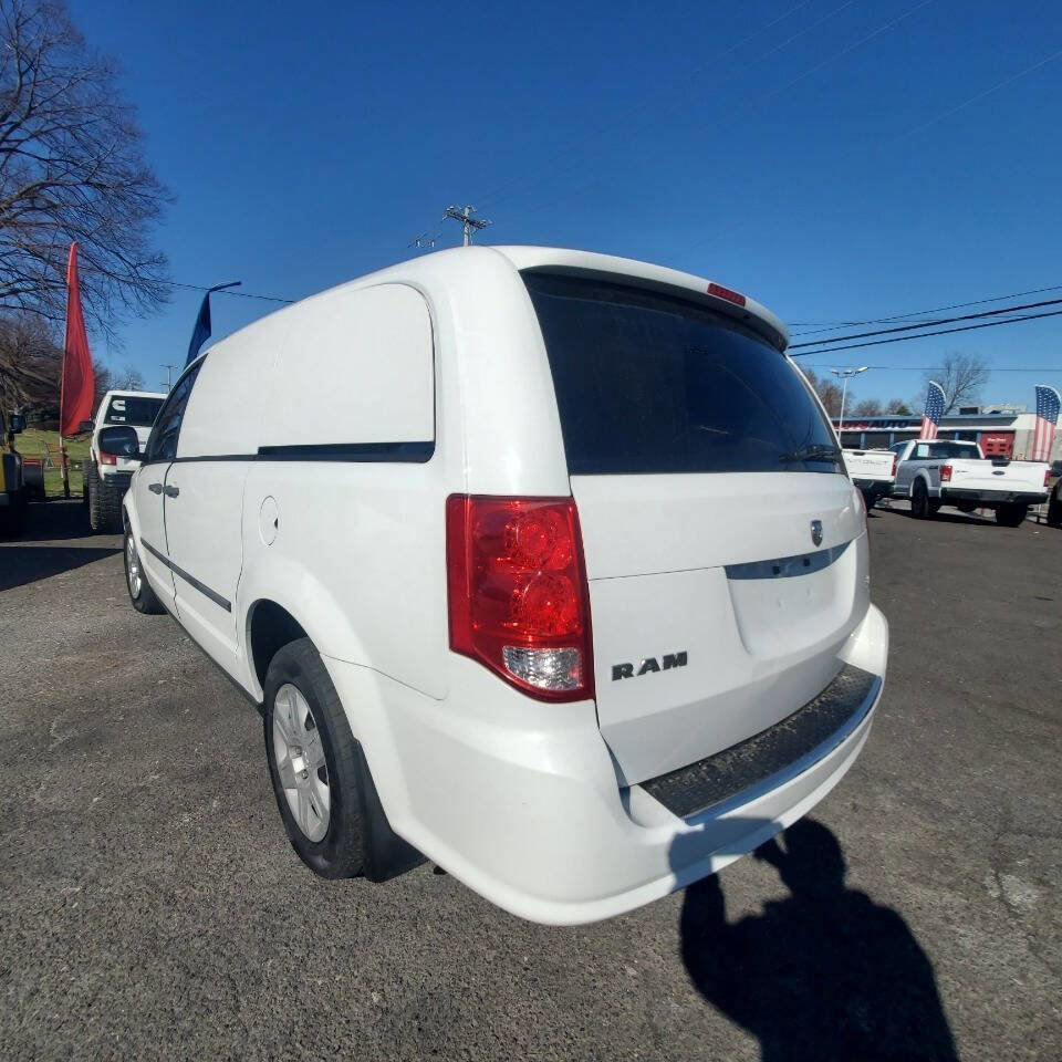 Used 2014 RAM C/V Tradesman image 3