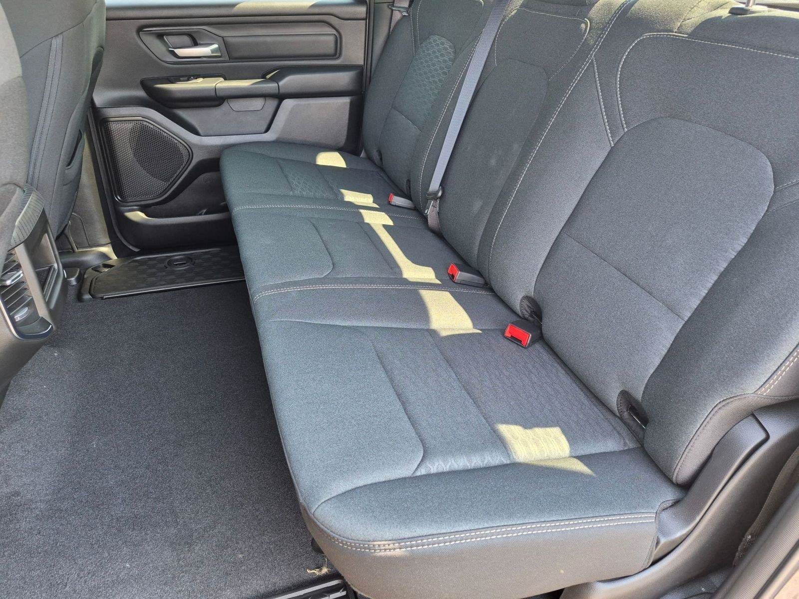 New 2026 RAM 1500 Express AWD/4WD image 15