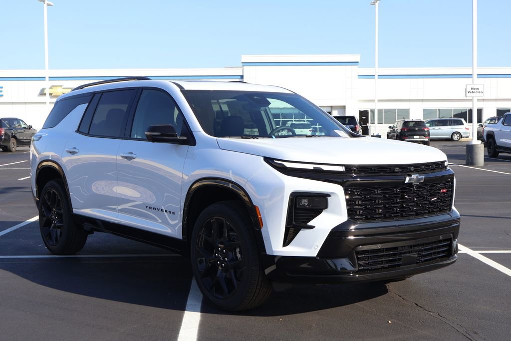 New 2026 Chevrolet Traverse RS w/ LPO, Floor Liner Package image 10