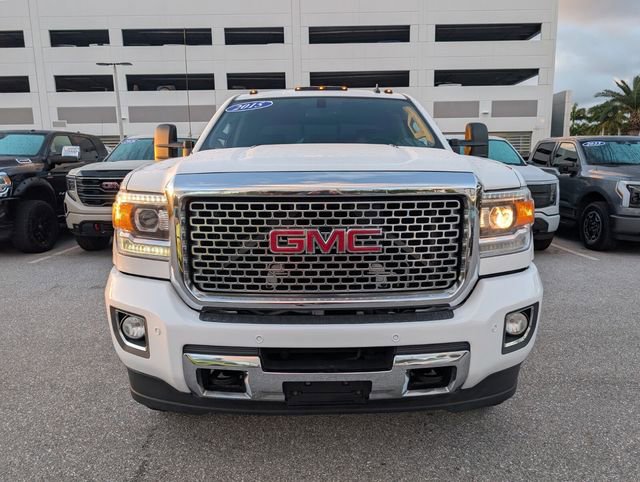 Used 2015 GMC Sierra 3500 Denali image 2