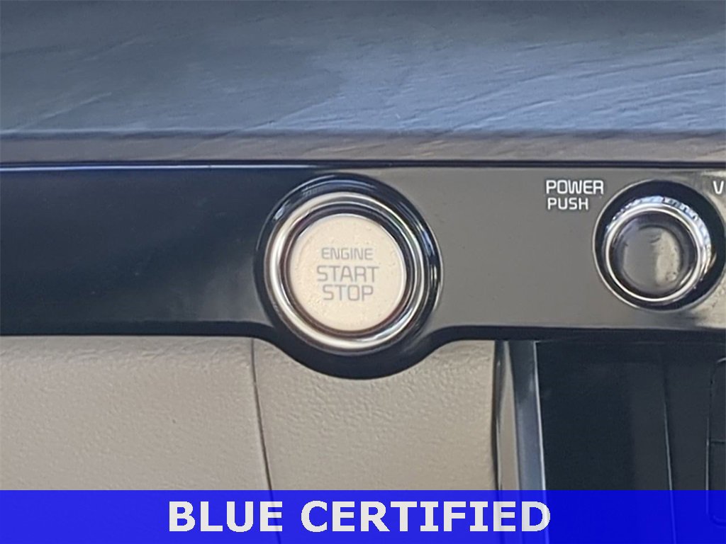 Used 2024 Kia Carnival EX image 15