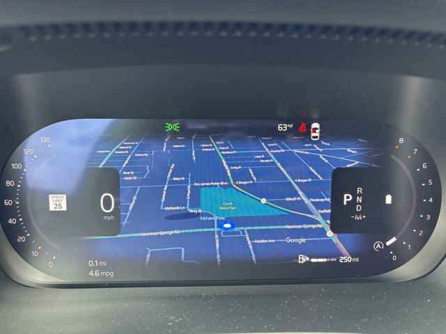 Used 2025 Volvo XC40 B5 Core image 20