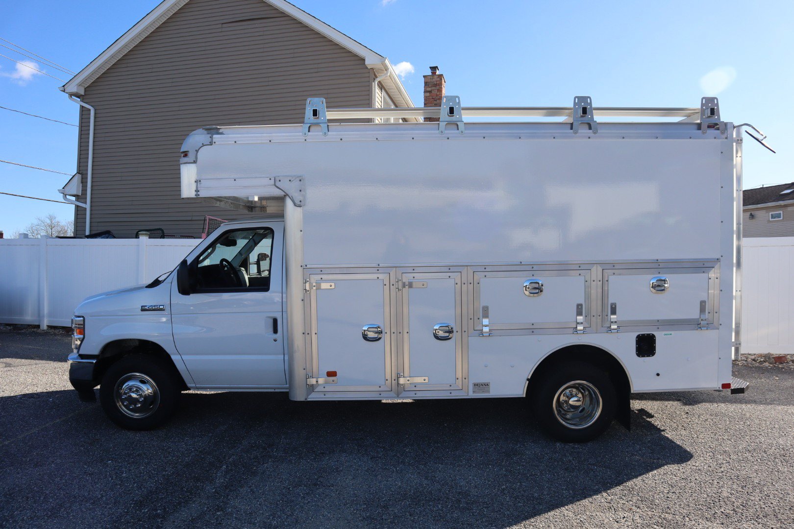 New 2026 Ford E-450 and Econoline 450 Super Duty w/ Power Equipment Group RWD image 5