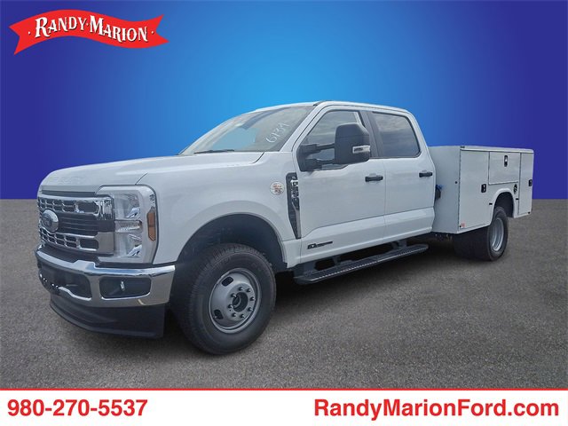 New 2025 Ford F350 XL w/ XL Chrome Package