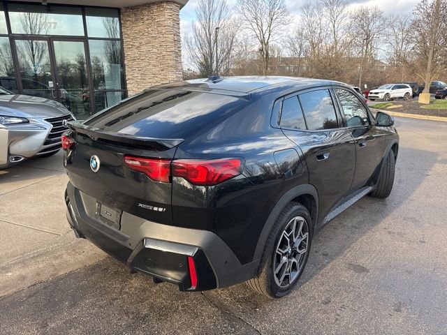 Used 2025 BMW X2 xDrive28i image 3